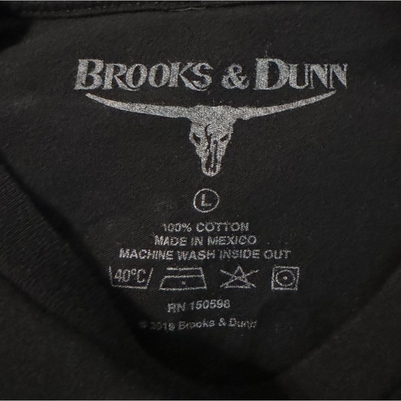 Brooks & Dunn Black Graphic Band Tee T-shirt Women’s L - Picture 6 of 6